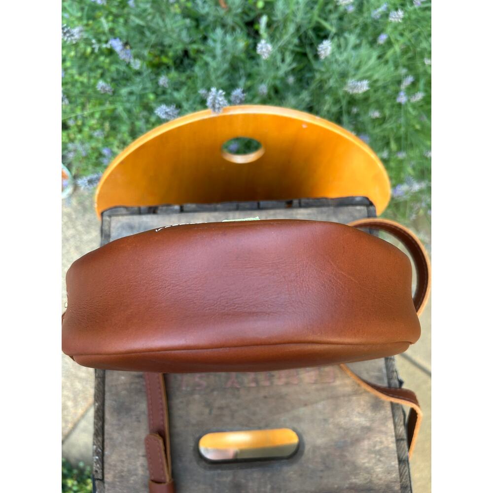 Portland Leather Limited Edition Wildflower Large Circle Crossbody Bag HONEY - Picture 4 of 6